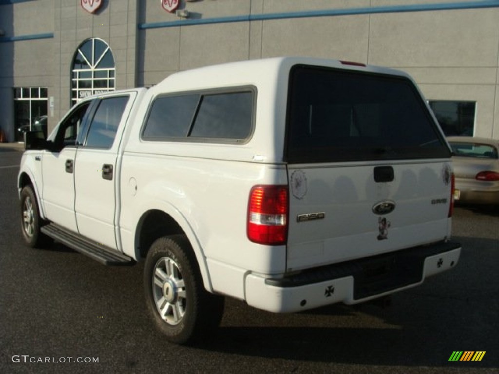 2004 F150 Lariat SuperCrew 4x4 - Oxford White / Black photo #4