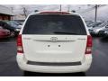 2007 Cosmic White Hyundai Entourage GLS  photo #13