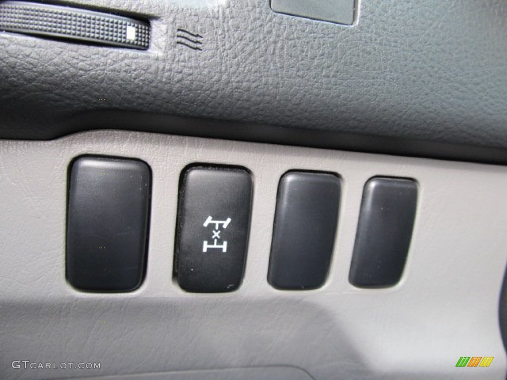 2004 4Runner SR5 4x4 - Galactic Gray Mica / Stone photo #15