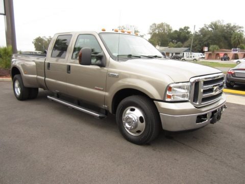 2006 Ford F350 Super Duty Lariat Crew Cab Dually Data, Info and Specs