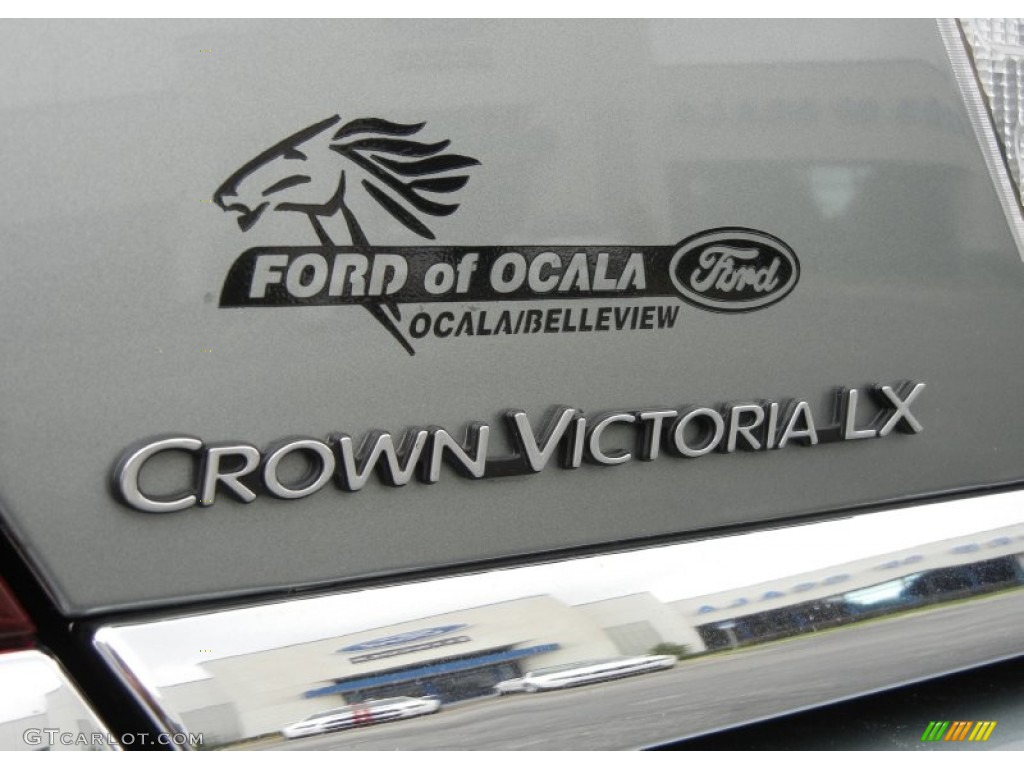 2005 Crown Victoria LX - Light Tundra Metallic / Light Flint photo #9
