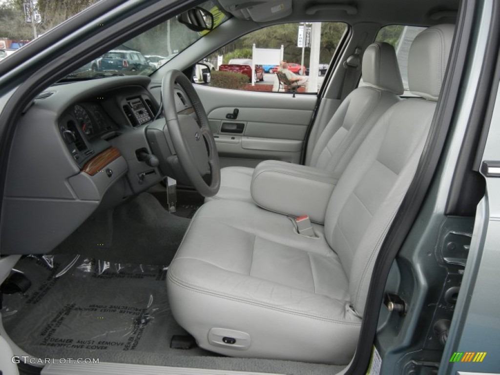 2005 Crown Victoria LX - Light Tundra Metallic / Light Flint photo #11