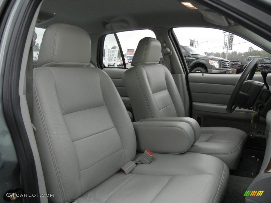 2005 Crown Victoria LX - Light Tundra Metallic / Light Flint photo #17