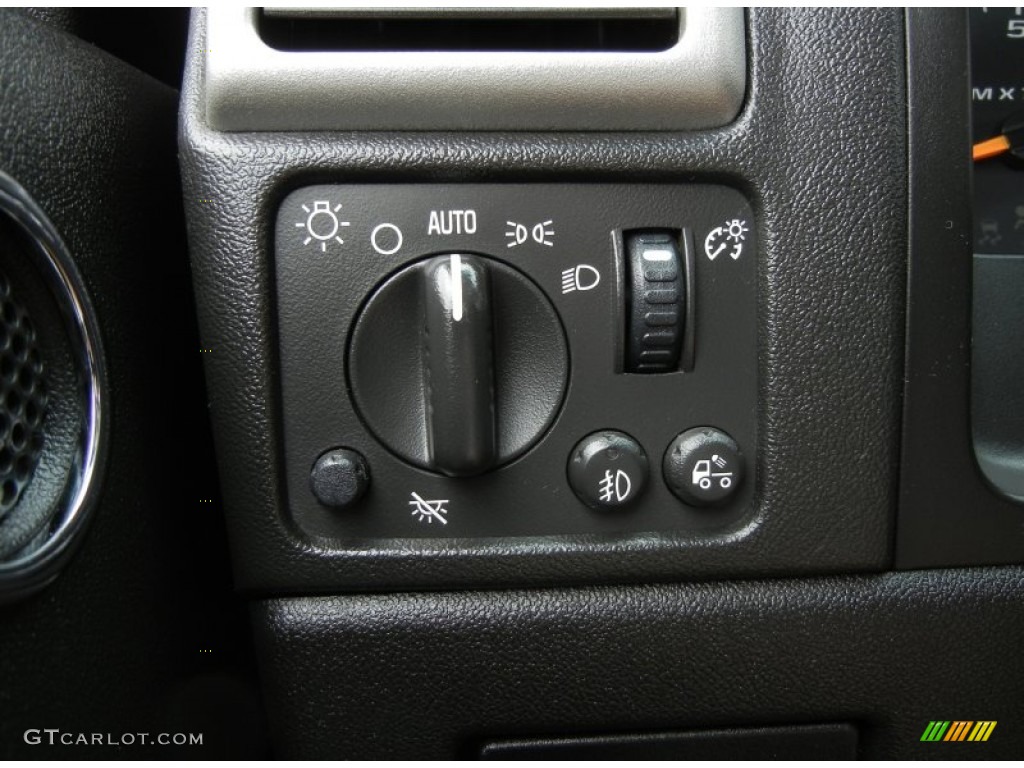 2008 Isuzu i-Series Truck i-370 LS Extended Cab Controls Photos