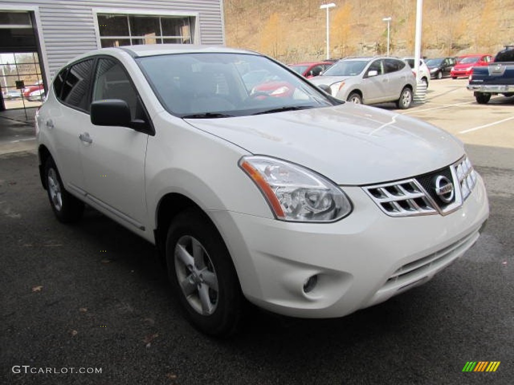 2012 Rogue S Special Edition AWD - Pearl White / Gray photo #4