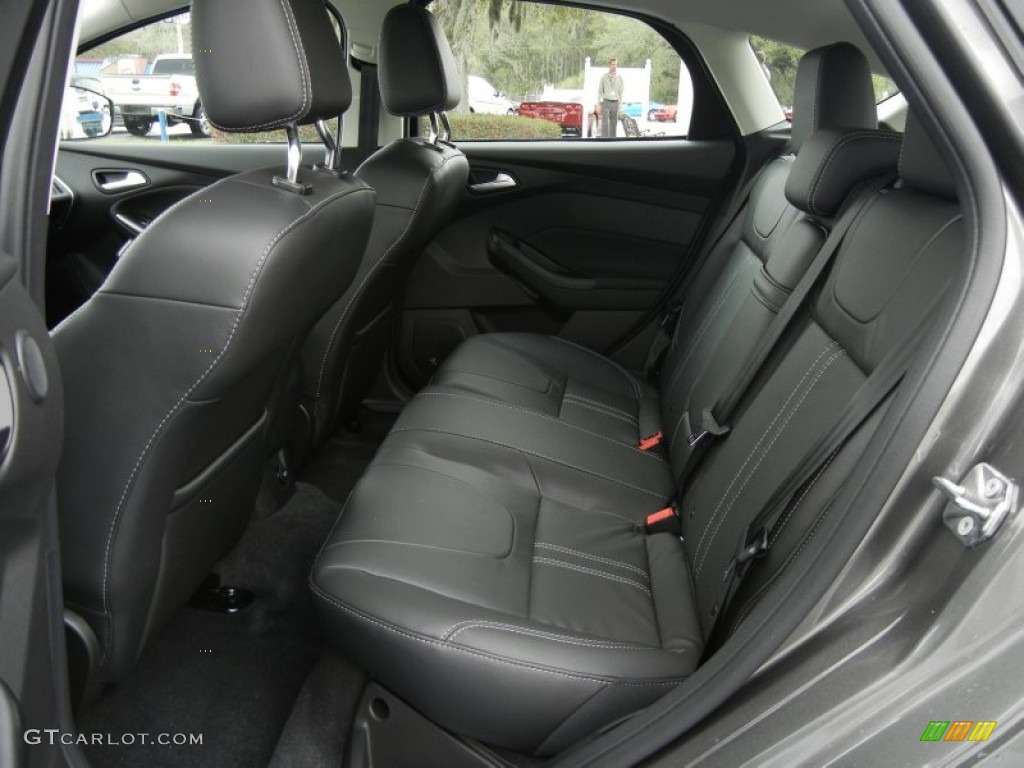 2012 Focus Titanium 5-Door - Sterling Grey Metallic / Charcoal Black Leather photo #6