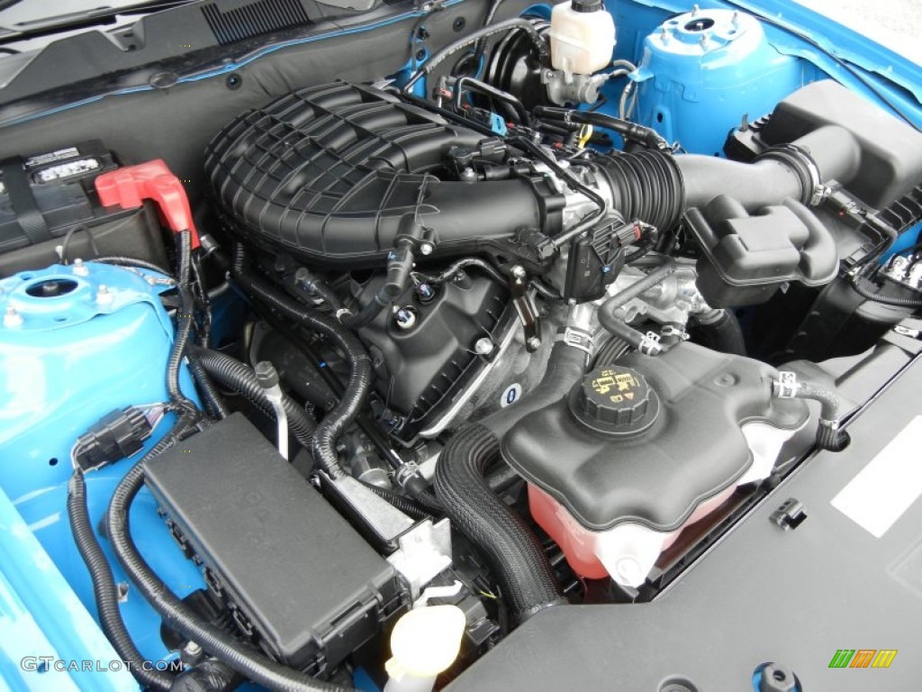 2012 Ford Mustang V6 Coupe 3.7 Liter DOHC 24-Valve Ti-VCT V6 Engine Photo #61366158