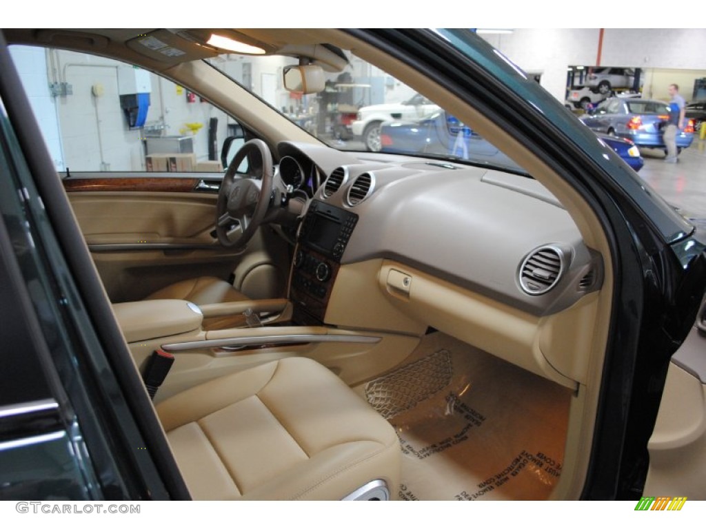 2009 ML 350 4Matic - Jade Green Metallic / Cashmere photo #19