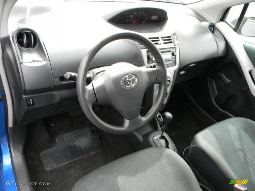 2007 Yaris 3 Door Liftback - Blazing Blue Metallic / Dark Charcoal photo #10