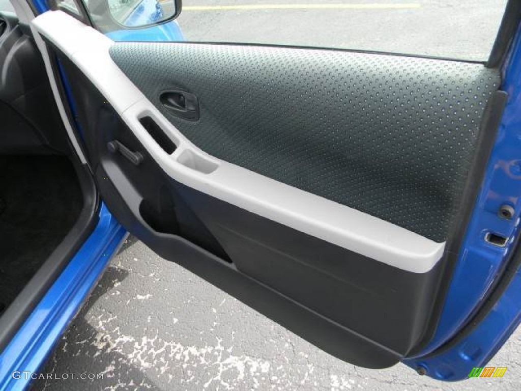 2007 Yaris 3 Door Liftback - Blazing Blue Metallic / Dark Charcoal photo #15