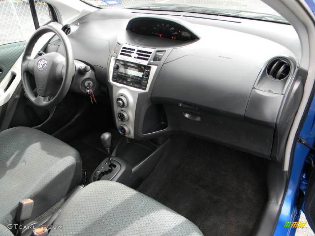 2007 Yaris 3 Door Liftback - Blazing Blue Metallic / Dark Charcoal photo #17