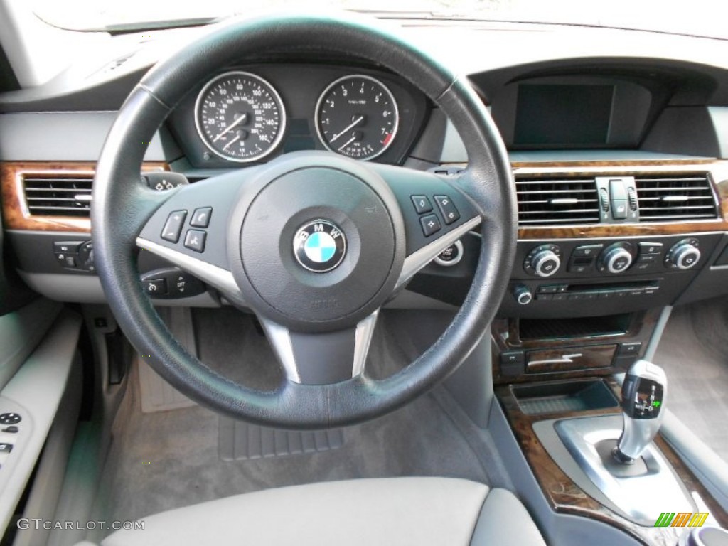 2008 BMW 5 Series 535i Sedan Grey Steering Wheel Photo #61368382