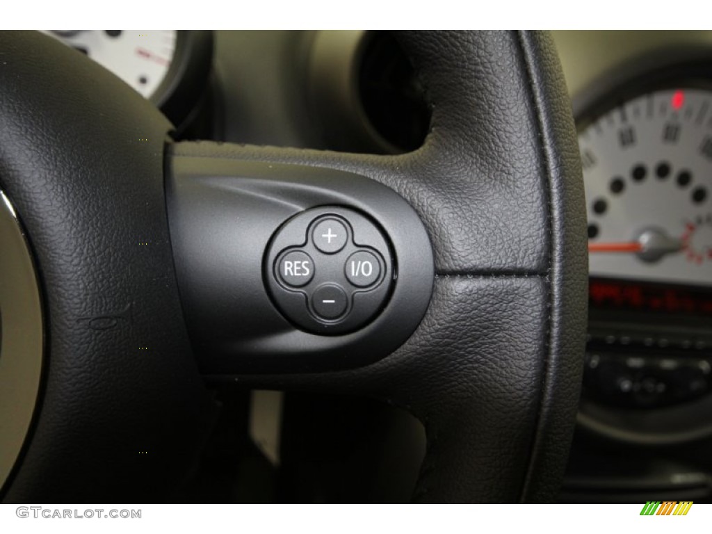 2012 Mini Cooper Countryman Controls Photo #61374500