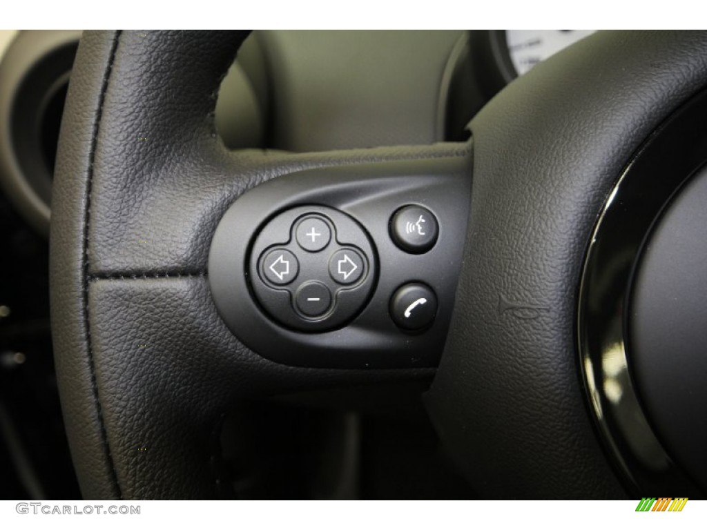 2012 Mini Cooper Countryman Controls Photo #61374507