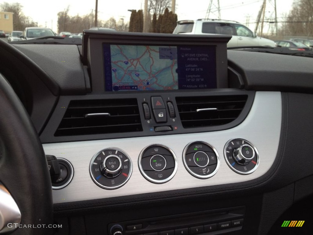 2009 BMW Z4 sDrive35i Roadster Controls Photo #61378086