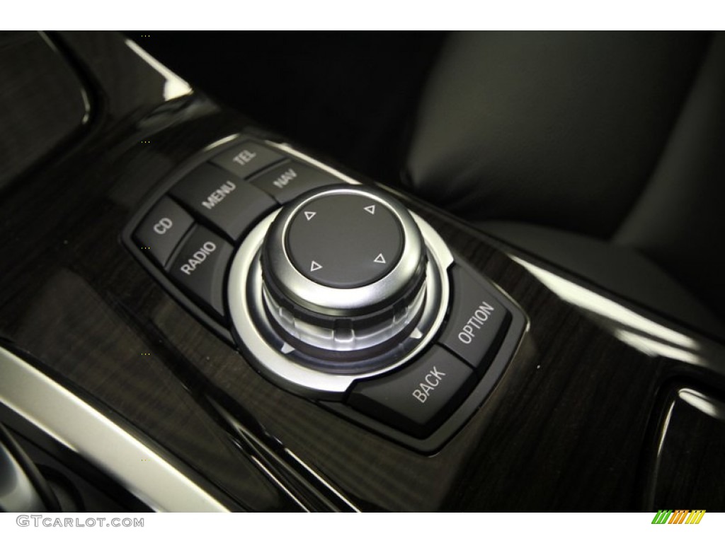2012 BMW 5 Series 535i Sedan Controls Photo #61379049