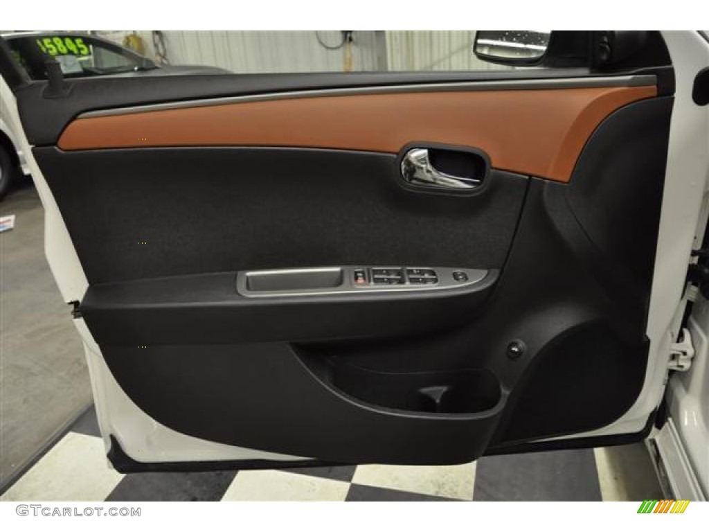 2008 Chevrolet Malibu LTZ Sedan Ebony/Brick Red Door Panel Photo #61380410