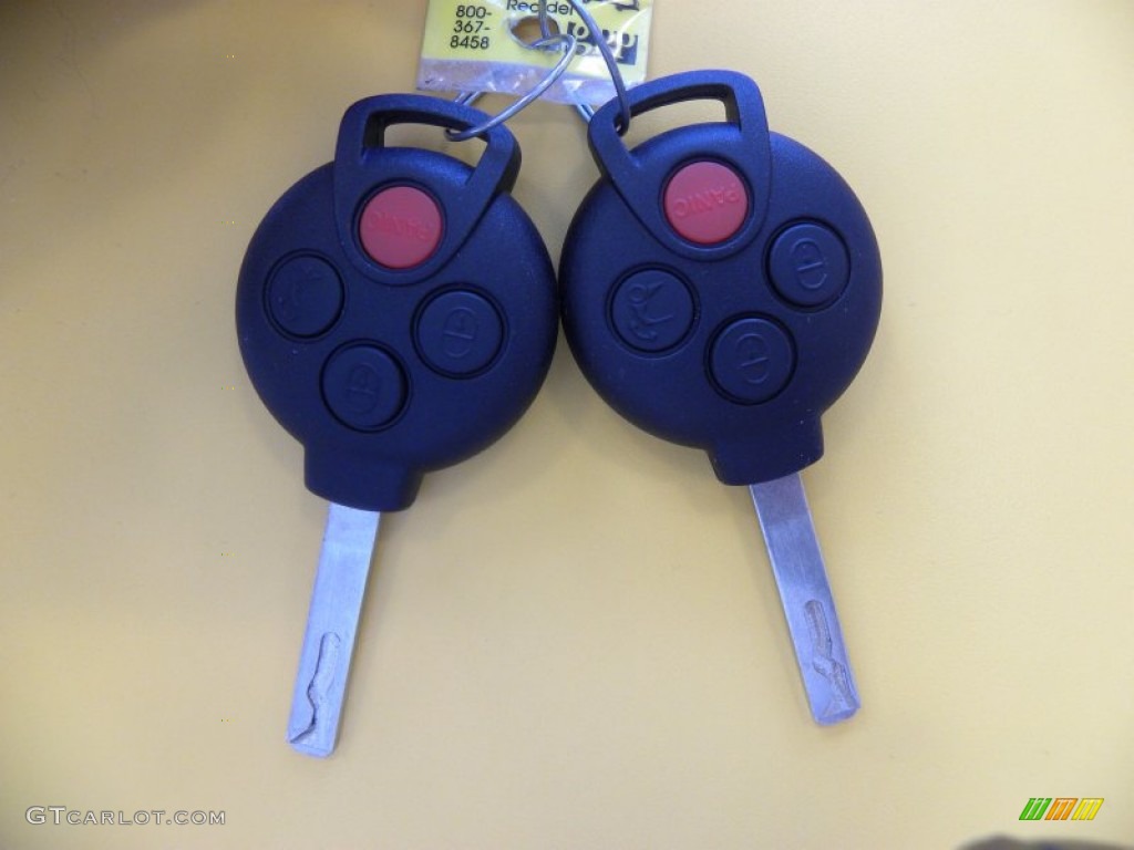 2011 fortwo pure coupe - Light Blue Metallic / Gray photo #5