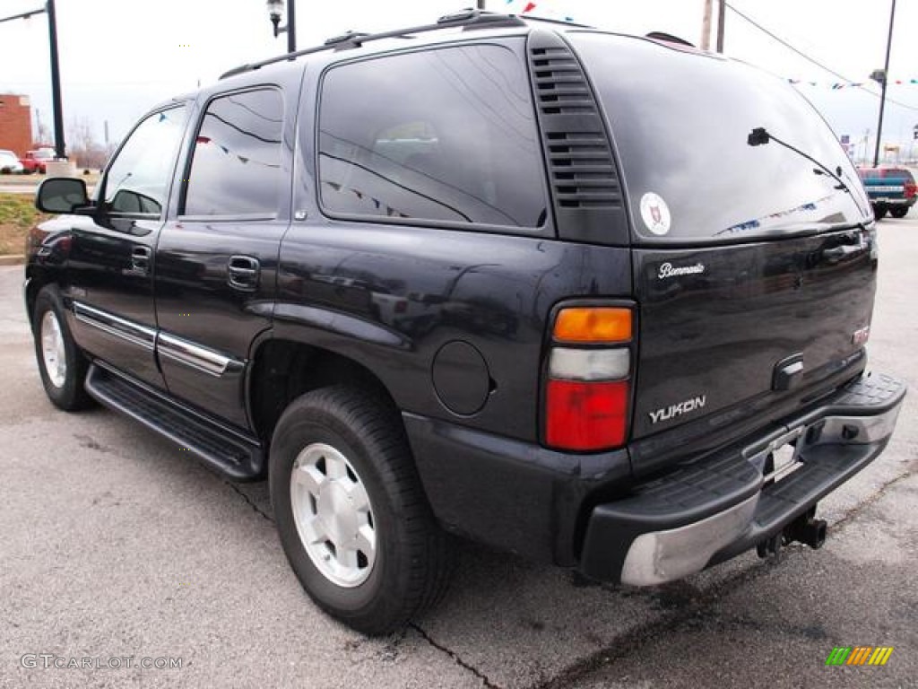 2004 Yukon SLT 4x4 - Carbon Metallic / Neutral/Shale photo #3