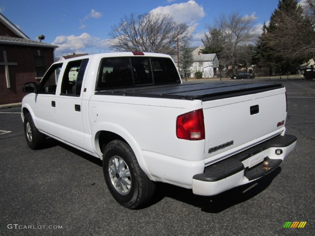 2003 Sonoma SLS Crew Cab 4x4 - Summit White / Graphite photo #5
