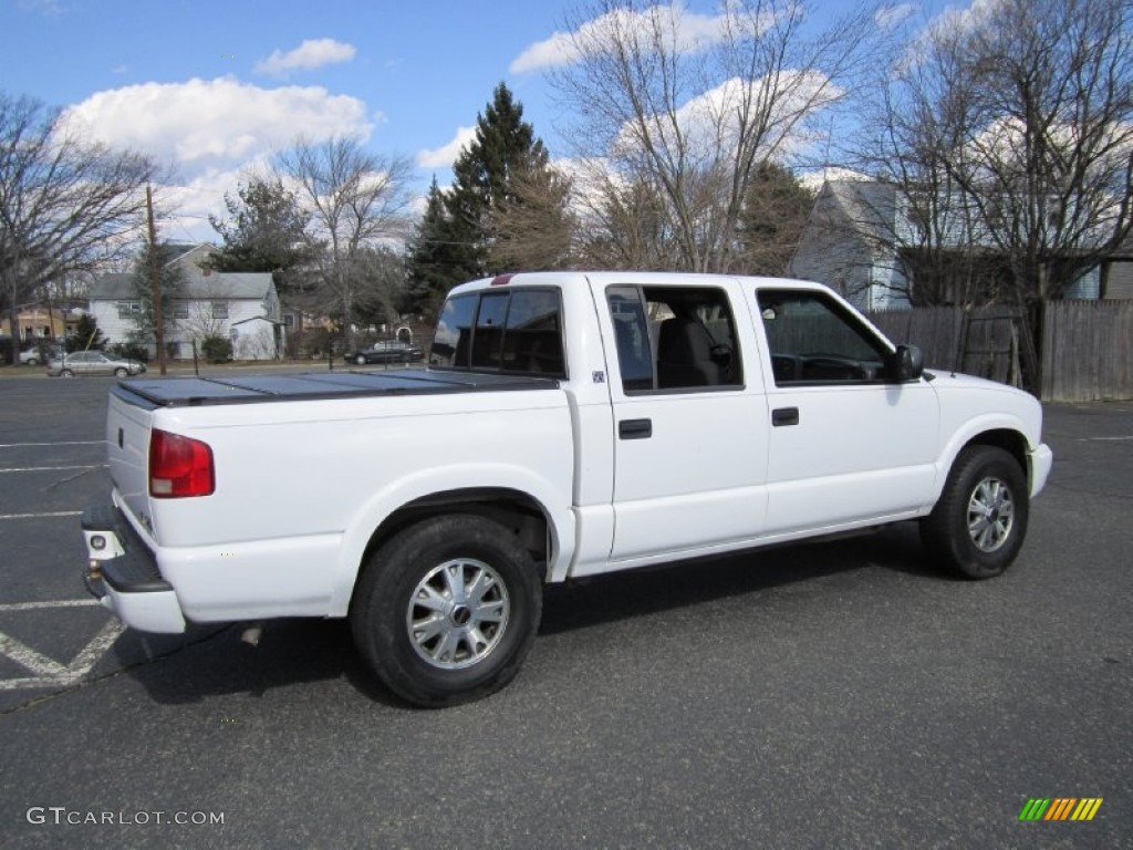 2003 Sonoma SLS Crew Cab 4x4 - Summit White / Graphite photo #9