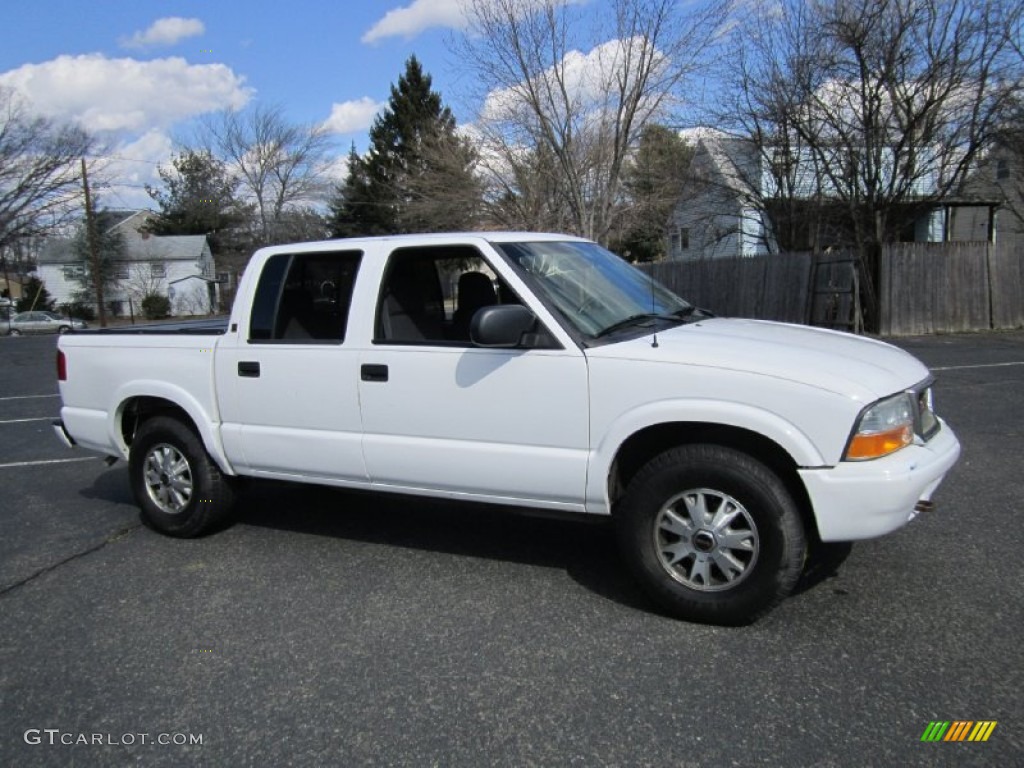 2003 Sonoma SLS Crew Cab 4x4 - Summit White / Graphite photo #11