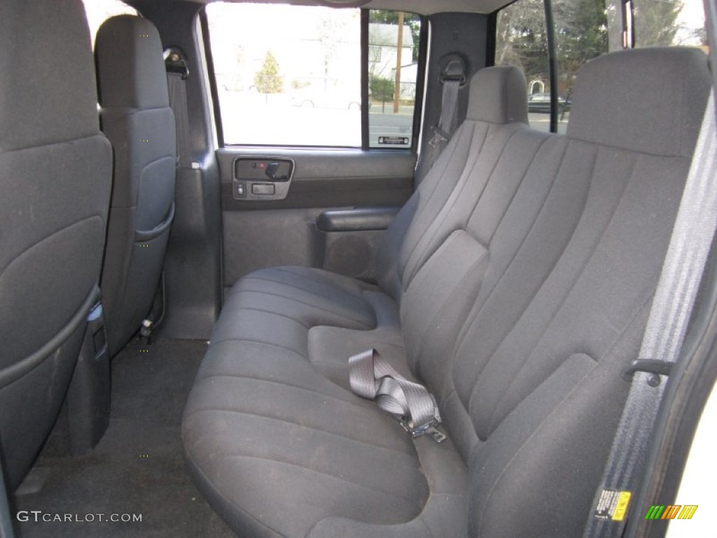 2003 Sonoma SLS Crew Cab 4x4 - Summit White / Graphite photo #18