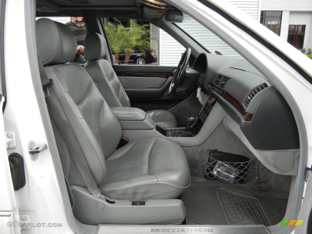 Grey Interior 1998 Mercedes-Benz S 420 Sedan Photo #61389038