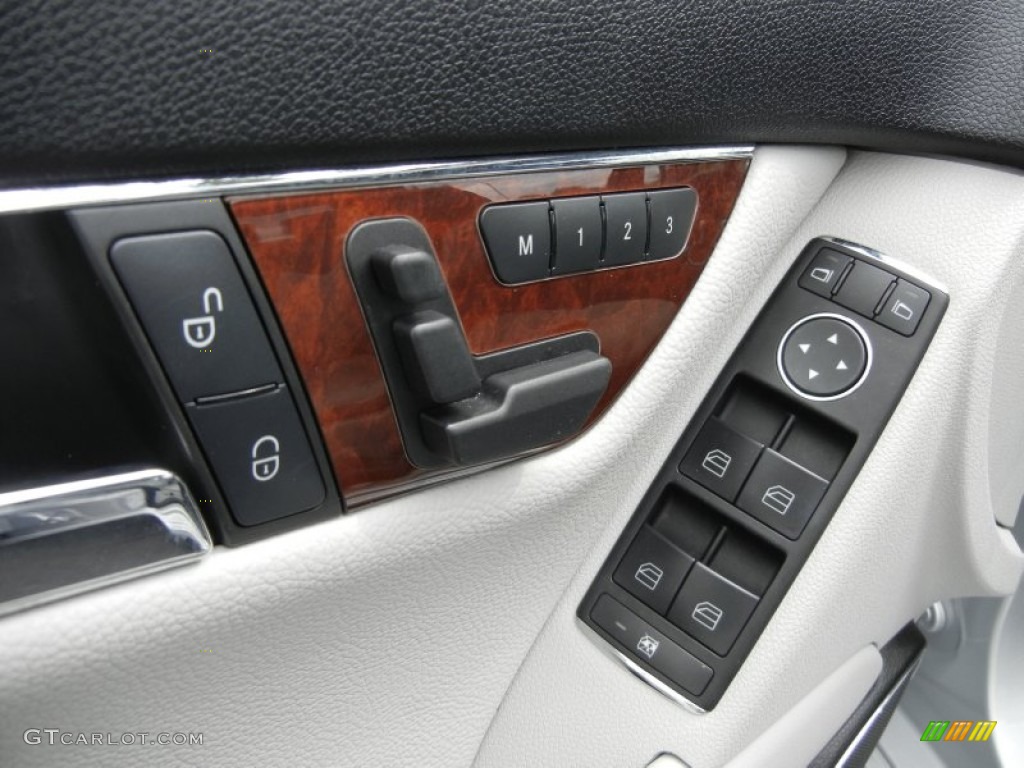 2010 Mercedes-Benz C 300 Sport Controls Photo #61390206