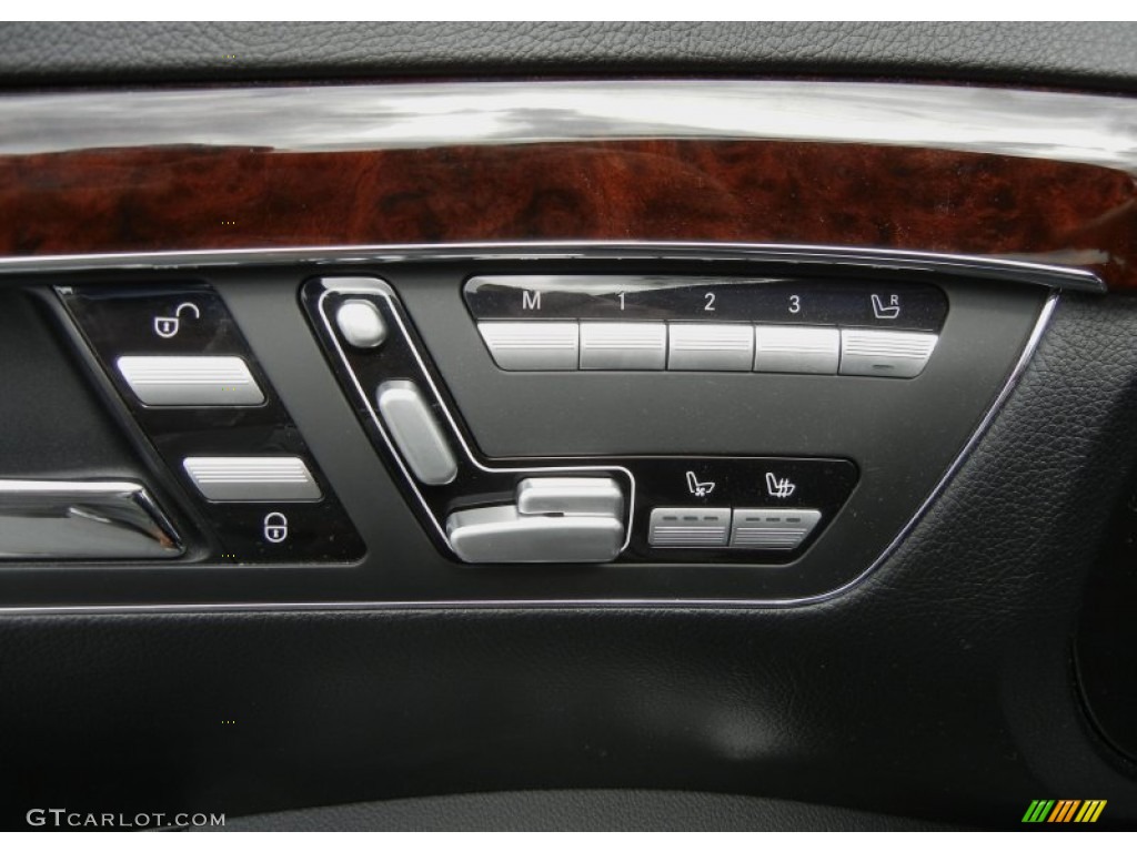 2010 Mercedes-Benz S 550 Sedan Controls Photo #61390488