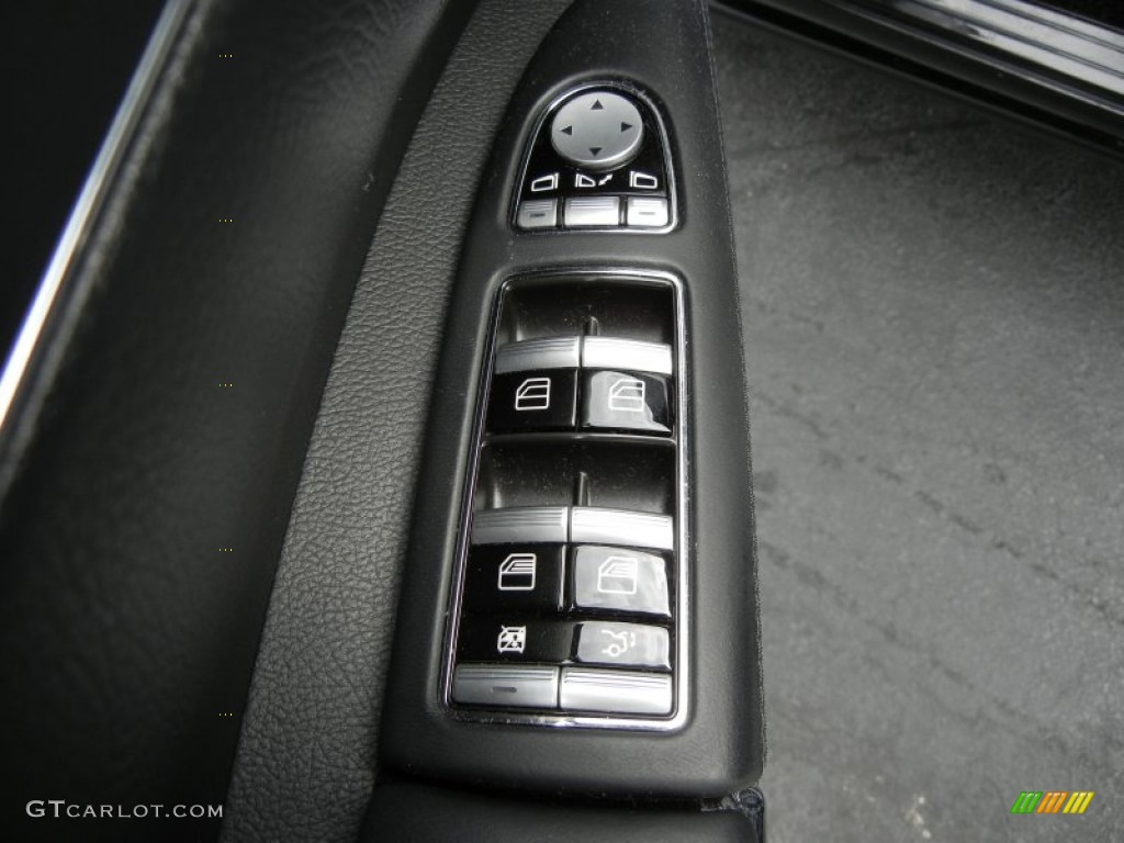 2010 Mercedes-Benz S 550 Sedan Controls Photo #61390496