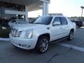 White Diamond Tricoat - Escalade EXT Luxury AWD Photo No. 1