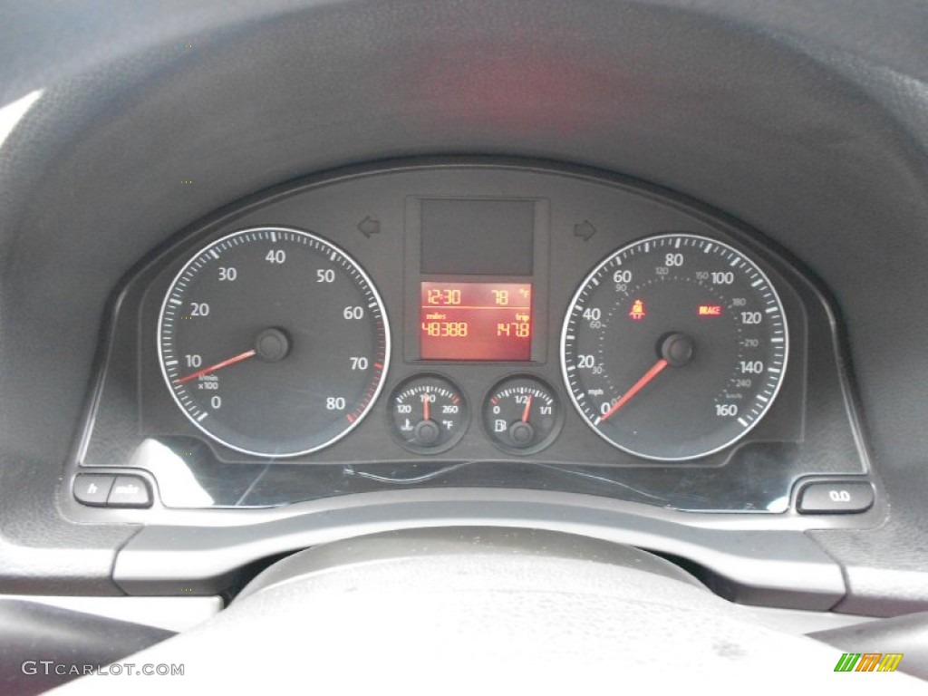 2009 Volkswagen Rabbit 2 Door Gauges Photo #61391187