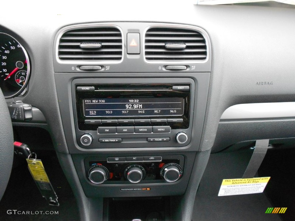2012 Volkswagen Golf 2 Door Controls Photo #61392310