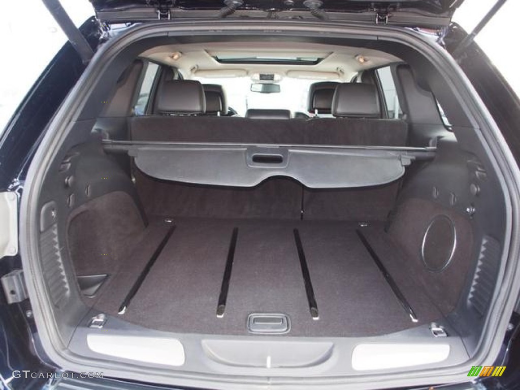 2011 Jeep Grand Cherokee Limited 4x4 Trunk Photos