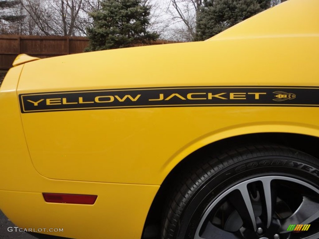 2012 Dodge Challenger SRT8 Yellow Jacket Marks and Logos Photo #61393591