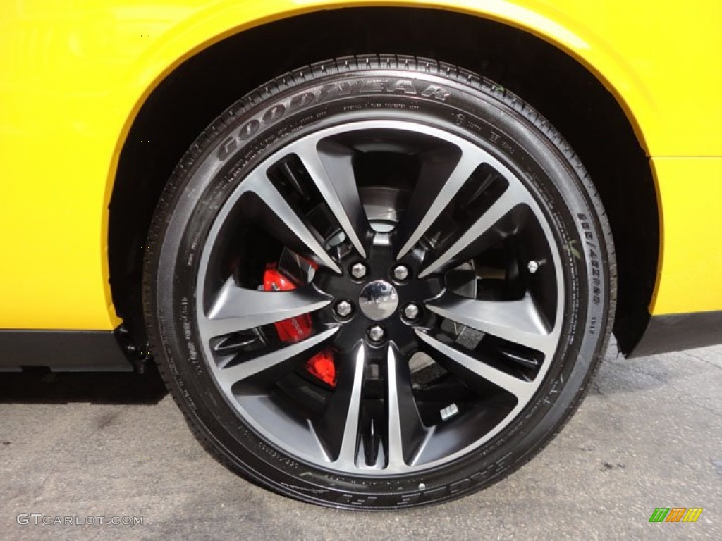 2012 Dodge Challenger SRT8 Yellow Jacket Wheel Photo #61393720