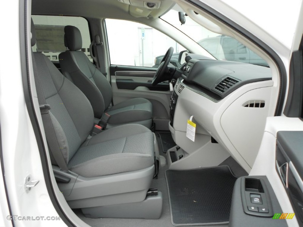 Aero Gray Interior 2012 Volkswagen Routan S Photo #61393801