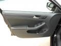 Black - Jetta SE Sedan Photo No. 10