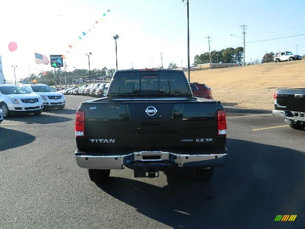 2009 Titan SE King Cab 4x4 - Timberline Green / Almond photo #4