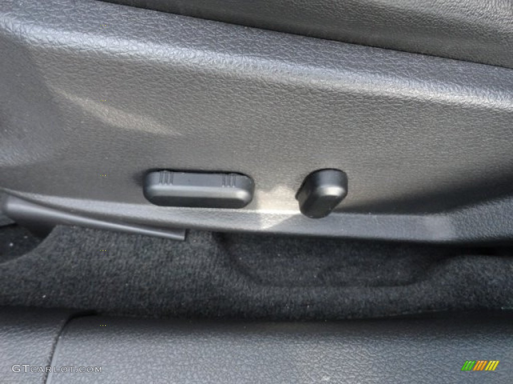 2010 Fusion Sport AWD - Brilliant Silver Metallic / Charcoal Black/Sport Black photo #15