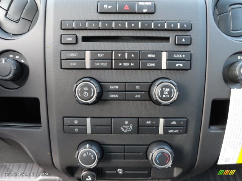 2012 Ford F150 XL Regular Cab 4x4 Controls Photo #61403410