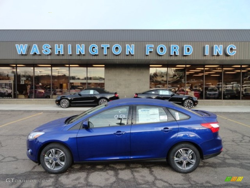 2012 Focus SE Sport Sedan - Sonic Blue Metallic / Two-Tone Sport photo #1