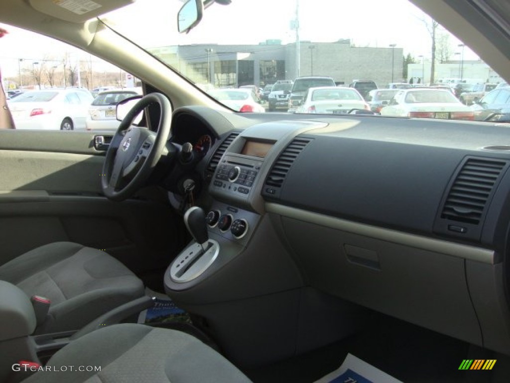 2009 Sentra 2.0 S - Magnetic Gray / Charcoal photo #24