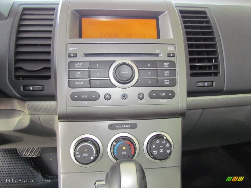 2009 Sentra 2.0 SR - Brilliant Silver / Charcoal photo #14