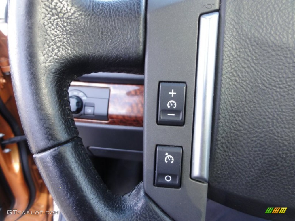 2008 Land Rover LR2 SE Controls Photo #61408936