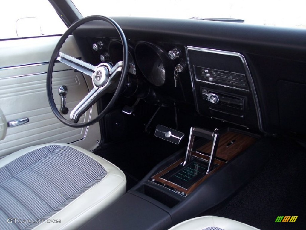 1968 Camaro Convertible - Blade Silver Metallic / Pearl Parchment Houndstooth photo #72