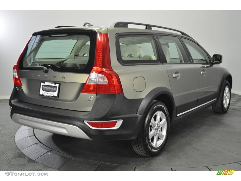 2009 XC70 3.2 AWD - Caper Green Metallic / Sandstone photo #5