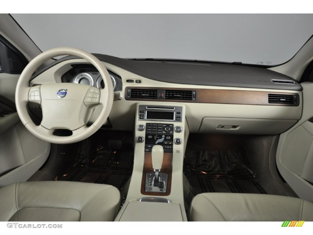 2009 XC70 3.2 AWD - Caper Green Metallic / Sandstone photo #30