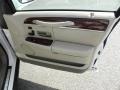 2003 Vibrant White Lincoln Town Car Signature  photo #10